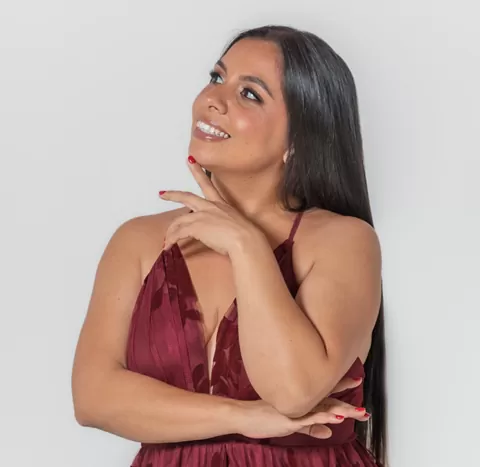 Fotografía de la cantante Yineth Urquina Córdoba