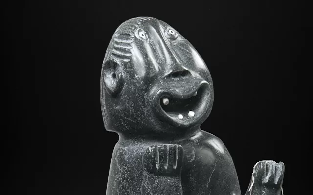 Sin título (Chamán con amuletos) Década de 1990 - Judas Ullulaq Thom Bay 