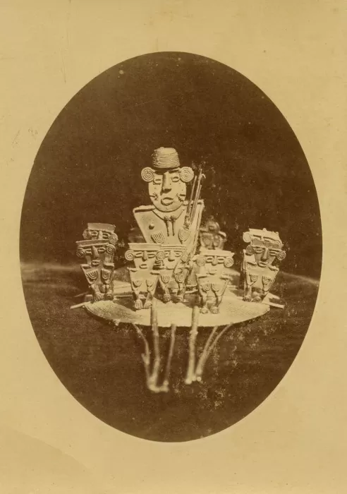 Balsa de oro que representa la ceremonia de "El Dorado" de los indios Chibchas Balsa de oro que representa la ceremonia de "El Dorado" de los indios Chibchas