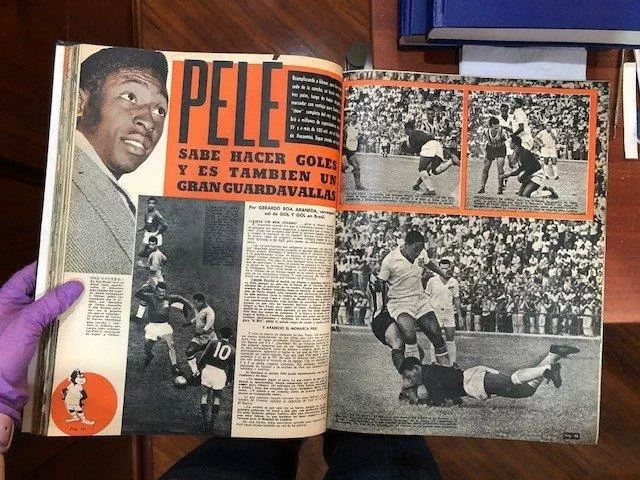 Biblioteca de fútbol colección de Guillermo Ruiz Bonilla