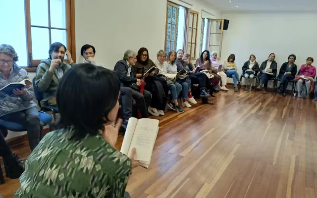 María Ospina Pizano inauguró la versión 2025 del café literario de la Casa Gómez Campuzano