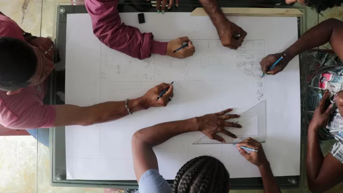 Reunión I, plano familiar. Romario Paz