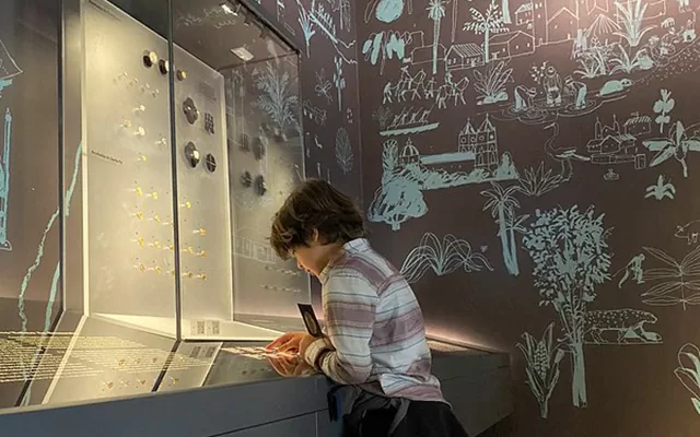 Niño en el Museo Casa de Moneda