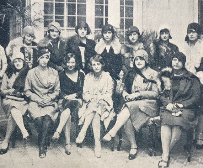 [11] Comités universitarios femeninos, julio de 1929. Fotograbado, Cromos, No. 666.