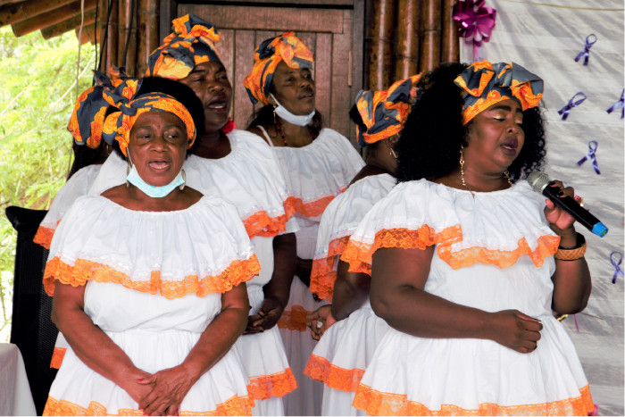 [4] Grupo de mujeres Cantaoras de Tumaco.