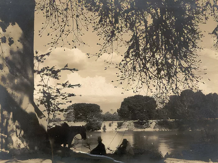 [5] Paisaje del río Cauca. Santiago de Cali 1940, fotografía. Autor desconocido