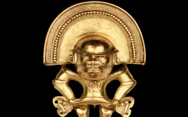 Colgante antropozoomorfo humano-murciélago. Sierra Nevada de Santa Marta - Periodo Tairona 900 d.C. - 1700 d.C.
