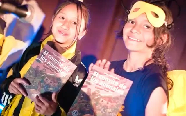 Niñas participantes del proyecto de apropiación musical: No estamos solos. La paz también se hace con los animales