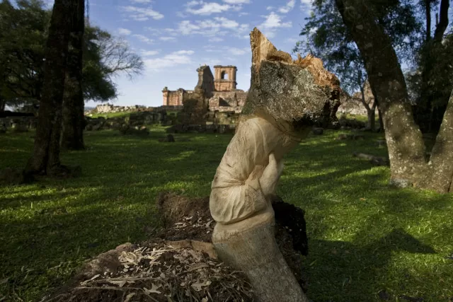 María Elvira Escallón. Nuevas Floras Do Sul, (San Isidro) 2017