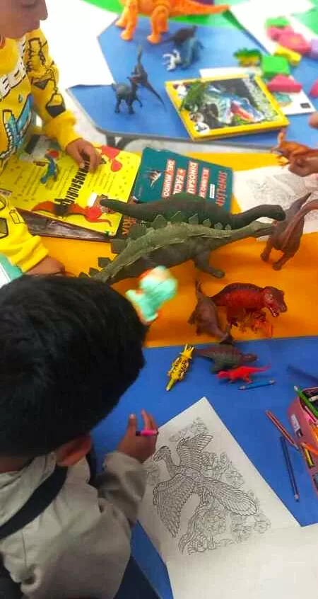 Explorando dinosaurios