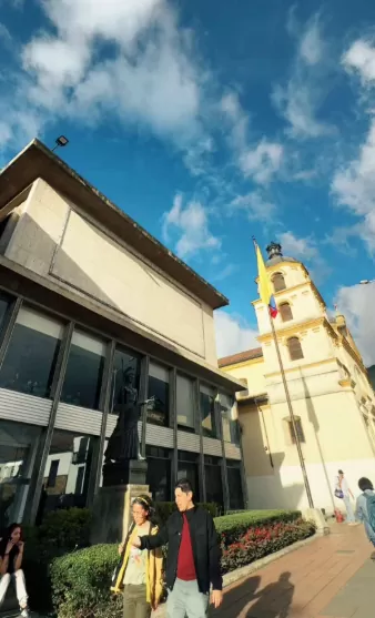 Fachada de la Biblioteca Luis Ángel Arango BLAA