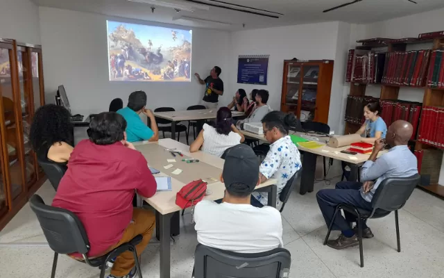 Participantes del laboratorio de fanzines CDR- CALI