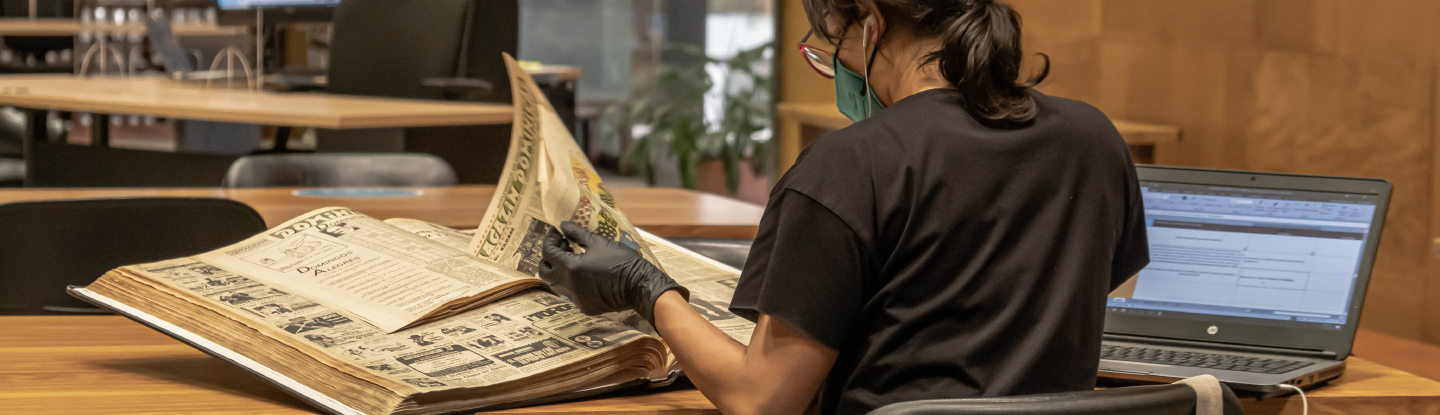 Investigadora en la Biblioteca Luis Ángel Arango.