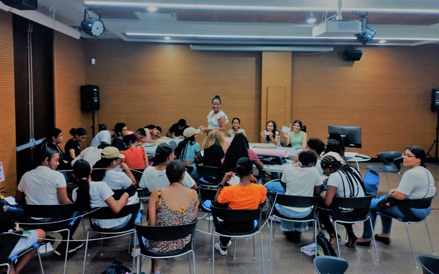 Jóvenes de san andres participan en el taller Hilando Historias Jóvenes de san andres participan en el taller Hilando Historias