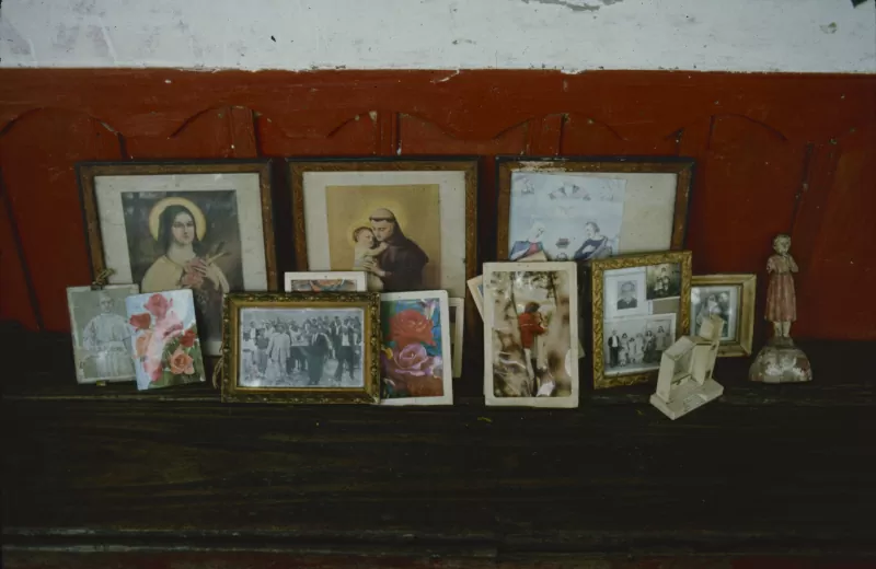 Aranzazu. 1983. Número topográfico: FT2604. Alberto Saldarriaga Roa. Aranzazu. 1983. Número topográfico: FT2604. Alberto Saldarriaga Roa.