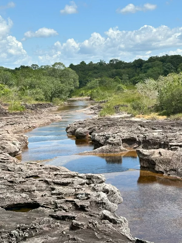 Pozos naturales en la Serrranía de La Lindosa