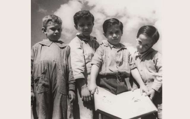 De la serie fin de clases (Gimnasio Moderno de Bogotá). Luis Benito Ramos