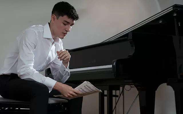 Mateo Navia Arango (Colombia), piano