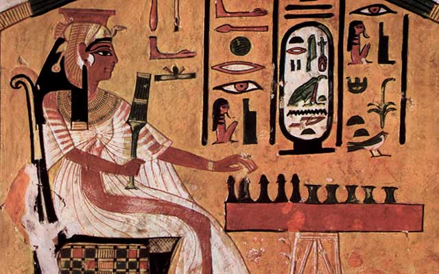 Nefertari jugando Senet