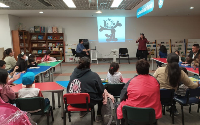 Niñas y niños sordos y CODA. Los nuevos lectores de la BLAA