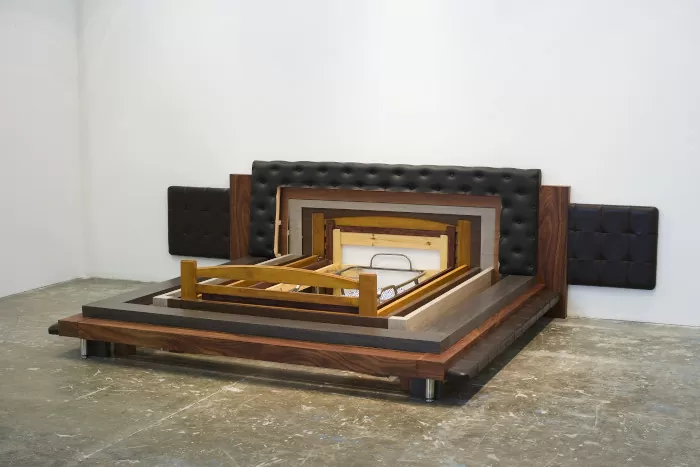 Posición horizontal, 2012. Ensamblaje Posición horizontal, 2012. Ensamblaje