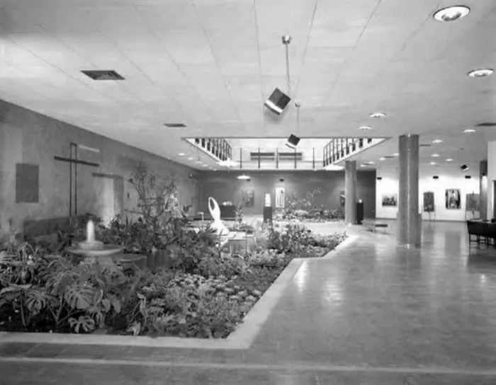 Primera exposición de arte en la Biblioteca. 1957. En: Historia de una empresa cultural: Biblioteca Luis Ángel Arango 1958-2008