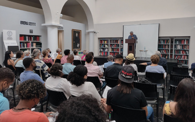 Conferencia en la Biblioteca Bartolomé Calvo de Cartagena.
