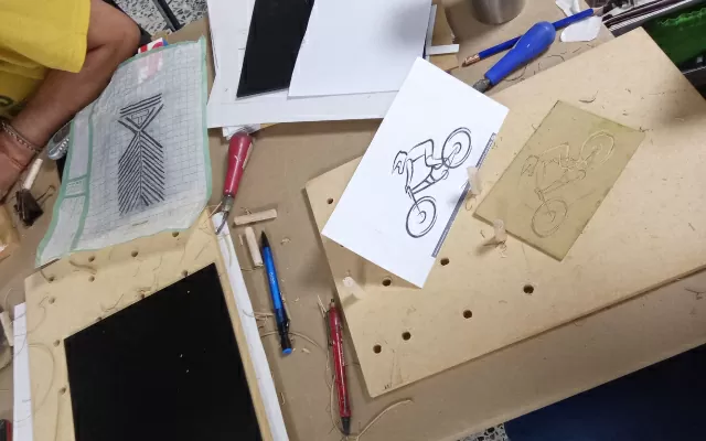 Taller de linóleo, en el Centro Cultural del Banco de la República en Bucaramanga. 2024