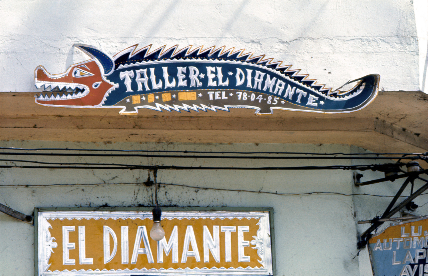 Serie diseño tipográfico en el arte popular. David Consuegra. Fotografía análoga color Diapositiva 35mm - ca.1978