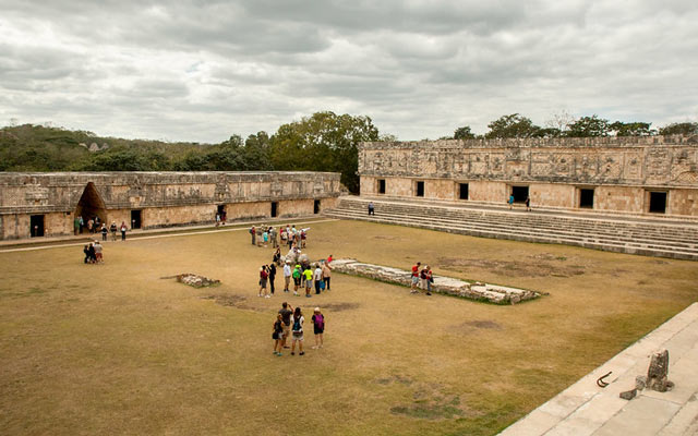 Uxmal, México. Foto por Andrea Schaffer en Flickr. 
