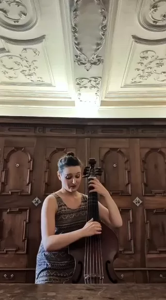 Viola da gamba interpretada por Giovanna Baviera para la Temporada Nacional de Conciertos, 2026.