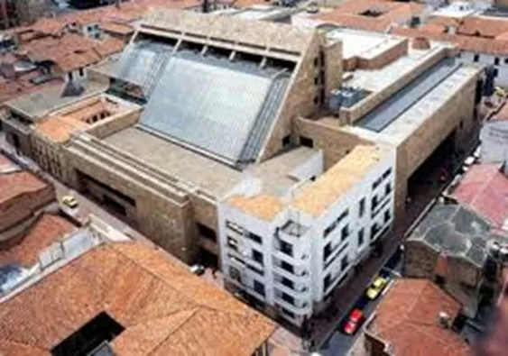 Vista aérea del edificio de la Biblioteca Luis Ángel Arango