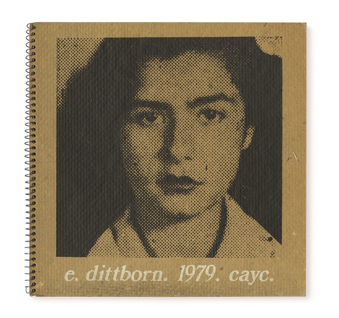 E. Dittborn, 1979 Libro de artista. 22 × 22 cm