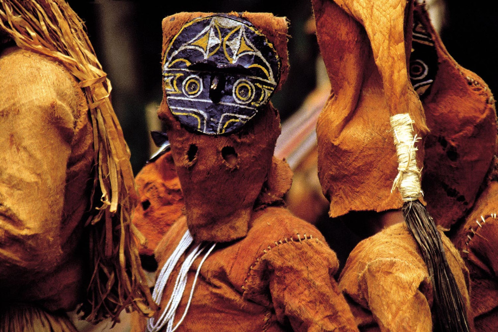 Sin título obra de Diego Samper, museo etnográfico