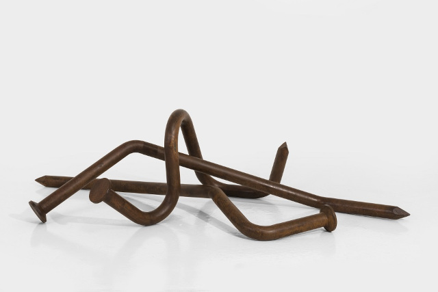 Clavos torcidos grupo VI Obra de los carpinteros, la cosa está candela.2013 - Hierro fundido - 