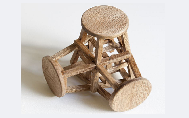 Nicolás Paris. La triada o Interacción de las partes  - 2011 - Modelo de madera, lápiz de color y lápiz
