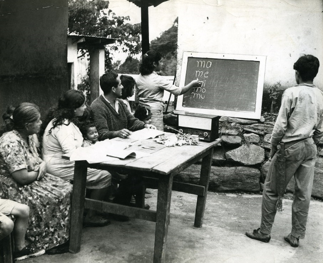 Escuela Radiofónica en el Tolima - ca. 1968 - FT2519, fotografía #14