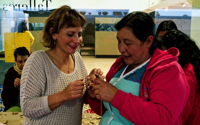 Remendar cosas para reparar la vida y el tejido social. Foto por Sarah Richardson.