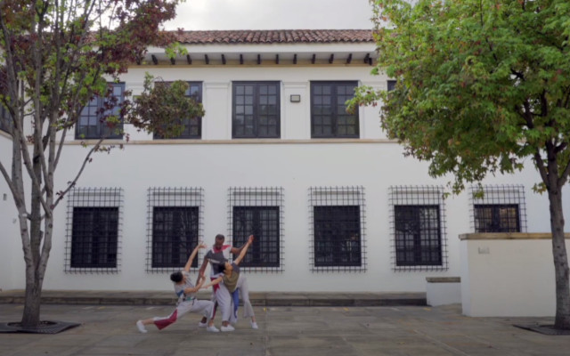 Patio del Museo - Mateo López | Rituales del retorno: cuerpos desobedientes