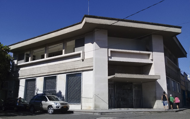 Fachada del Centro Cultural del Banco de la República en Honda