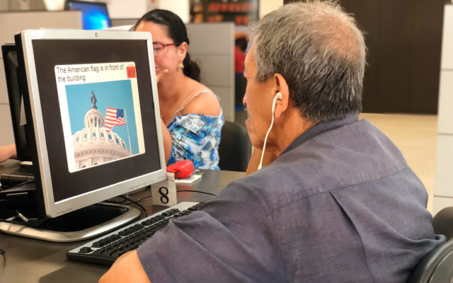 Servicio Recursos Electrónicos de la Red de Bibliotecas del Banco de la República, en Neiva.