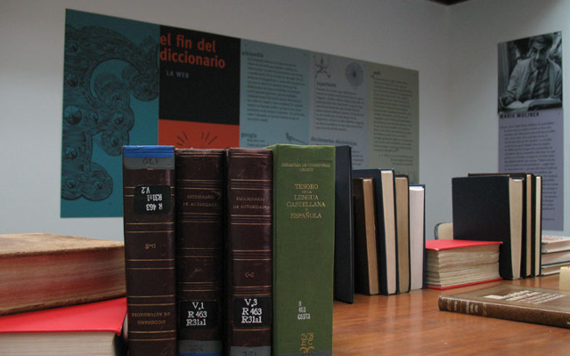 Biblioteca de Popayán Portón de los libros
