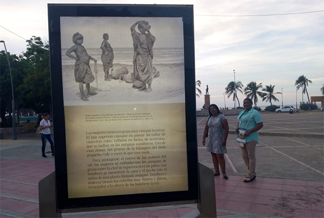 Montaje de la exposición La Guajira primigenia en Riohacha.