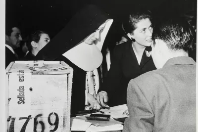 Antes, durante y después del voto femenino en Colombia.