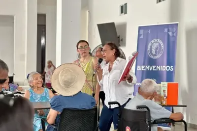 Hagamos Cuentarte en el Centro de Vida para el adulto mayor