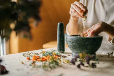 Siete plantas. Historias de la gente sin nombre.