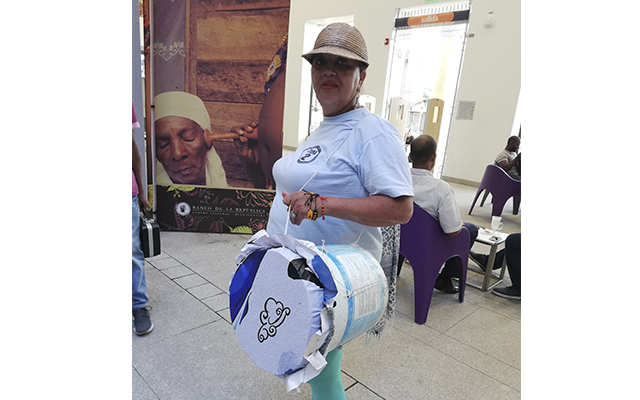 Taller de creación de instrumentos musicales con reciclaje en Buenaventura