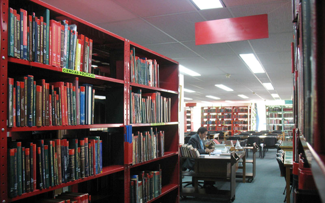 Biblioteca de Ipiales sala de lectura
