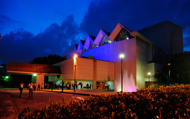 Fachada del teatro Amira de la Rosa de Barranquilla, 2015.